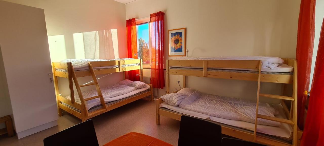 Kg Sleepover & Staellplats Karl Gustav Екстериор снимка