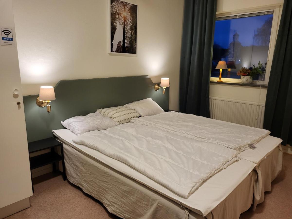 Kg Sleepover & Staellplats Karl Gustav Екстериор снимка